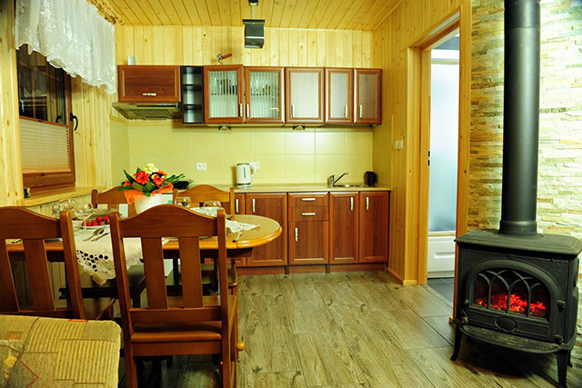 Year-round log cabins with fireplaces THE SEA AND LAKE - accommodation, sea Bałyckie - rest in Poland
